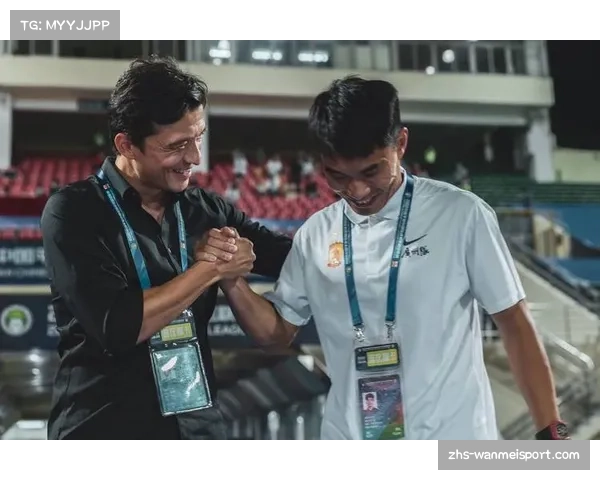 郑智英超联赛职业生涯回顾：从中超明星到英超拼搏者的蜕变之路